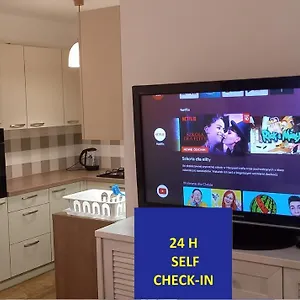 Apartament Self Check-in Targi Mtp Airport Szpital P Poznań