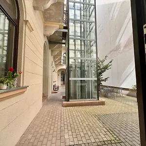 Aparthotel Gracia House